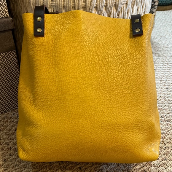 Portland Leather Goods Pomelo Medium Classic Tote - Picture 4 of 13